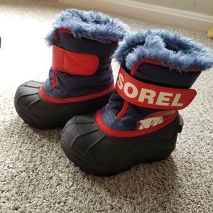NWOB baby Sorel snow boots